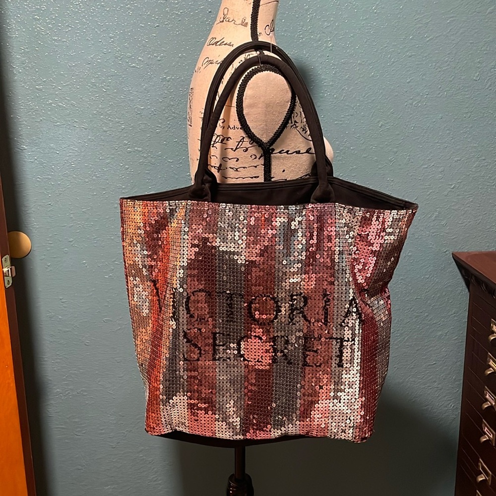 Limited Edition Victoria’s Secret sequined Large zippered tote